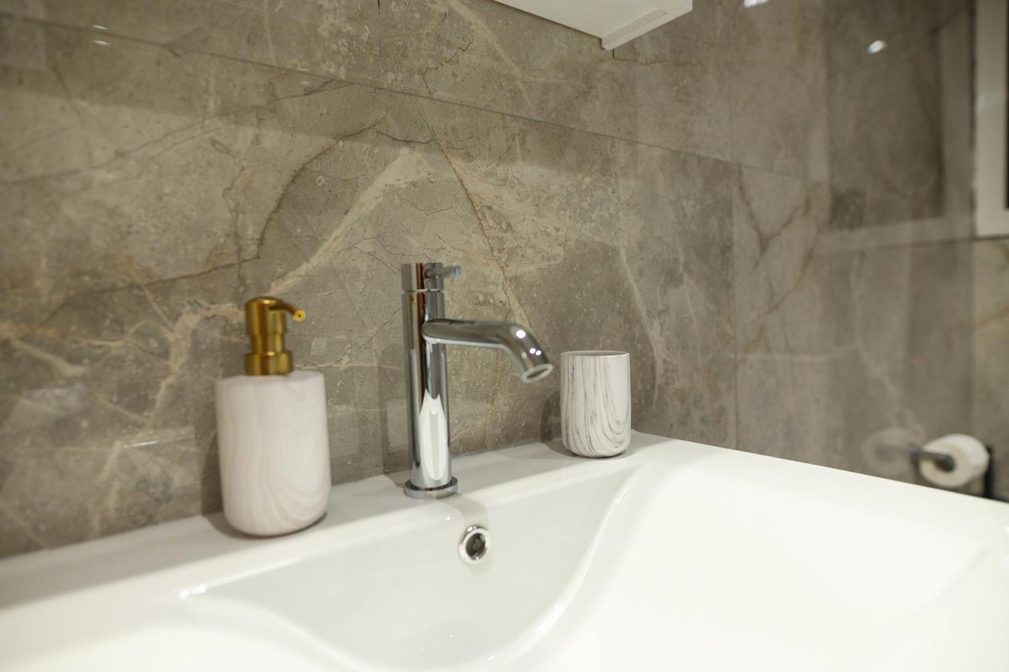 Ancient Forest Suite By Heeaven'S Hall Luxury Suites Alexandroupoli Exterior photo